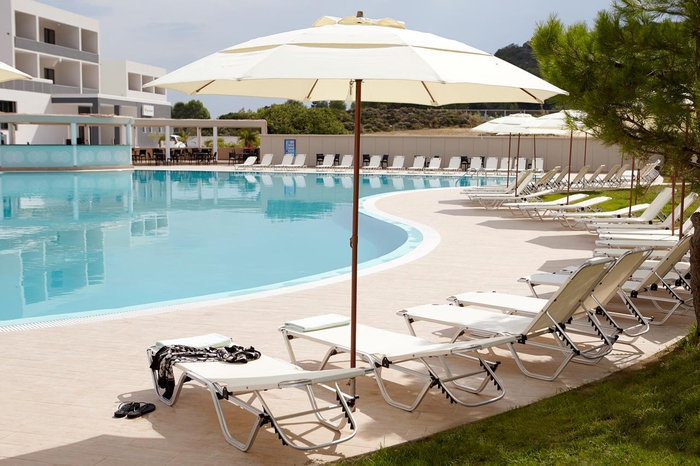 Resort con Piscina a Rodi