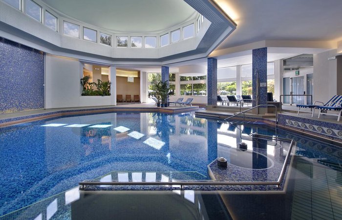 Piscina al coperto