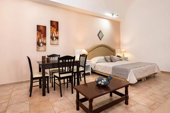 4 Stelle a Santorini