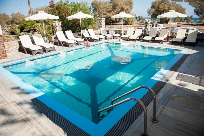 Hotel con piscina a Santorini