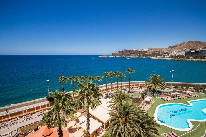 Hotel fronte spiaggia