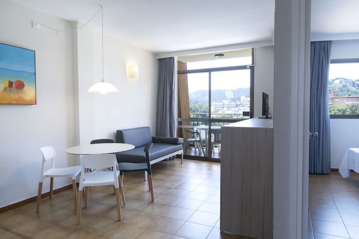aparthotel tossa de mar