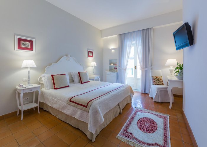 Hotel di lusso con camera matrimoniale
