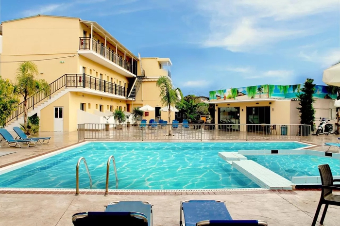 Hotel a Zante con piscina