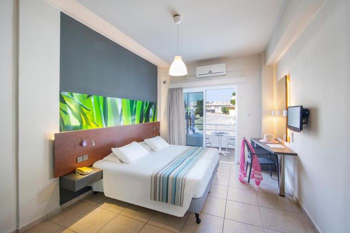 Hotel con Piscina Cipro